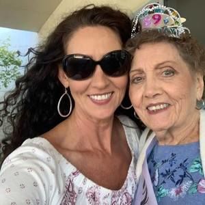 Meet your Posher, Alicia